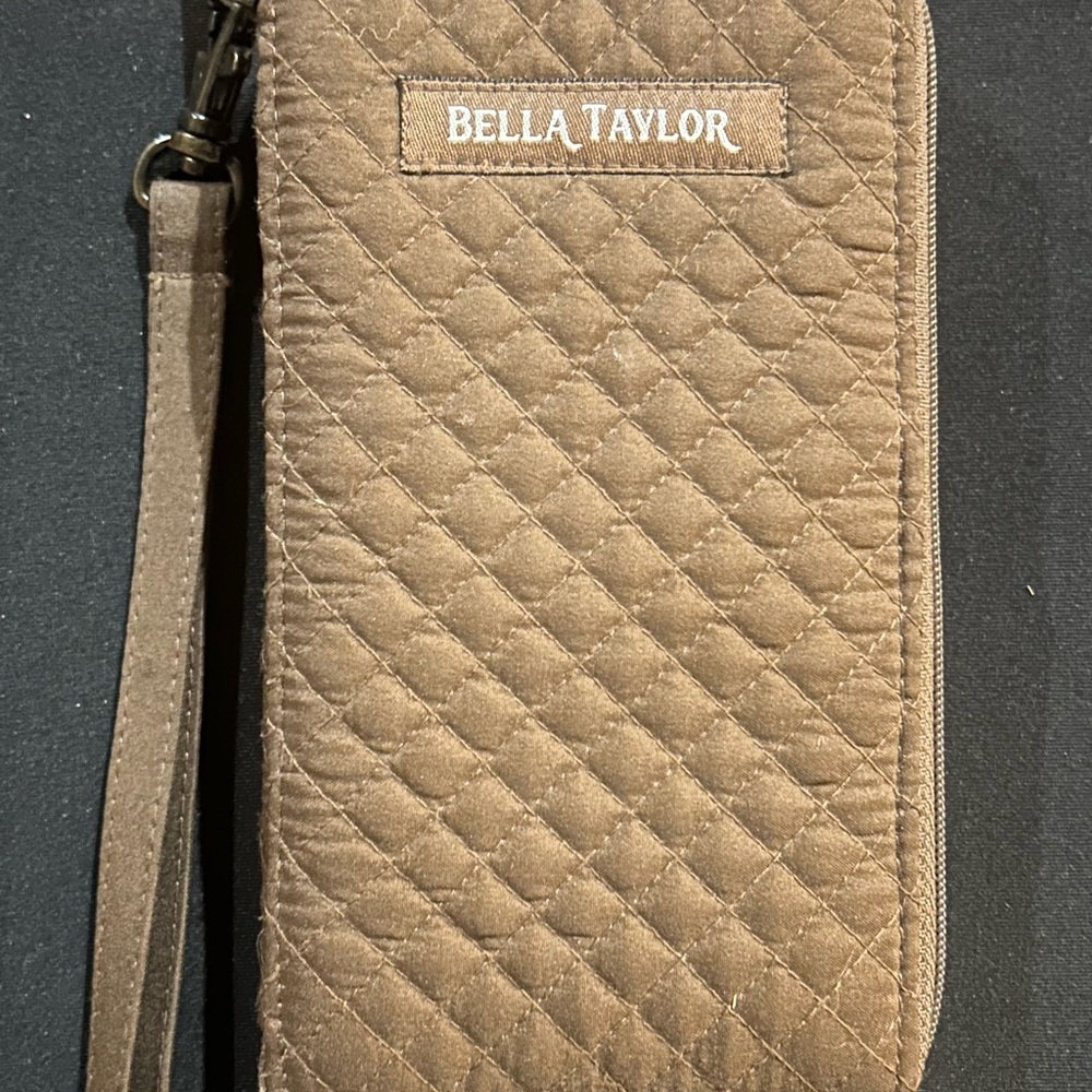🐕3/20 SOLID BROWN RFID BELLA TAYLOR MODERN WRISTLET WALLET